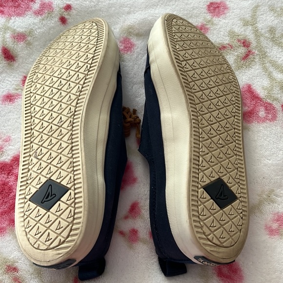 Sperry Women’s Leather Tie Sneaker - Picture 6 of 6